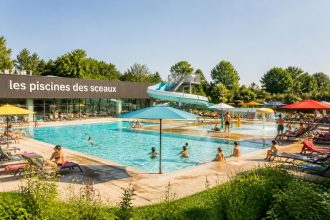 découvrez les piscines des sceaux, un espace convivial dédié à la détente et aux loisirs pour toute la famille, alliant confort, sécurité et activités nautiques variées.